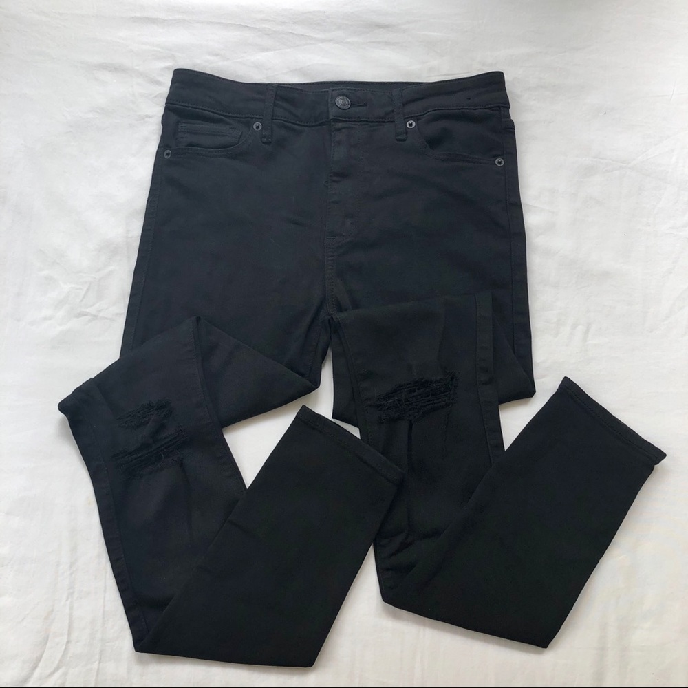 Abercrombie & Fitch skinny jeans.